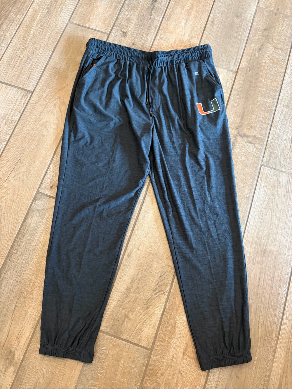 Colosseum Miami Hurricanes Jogger Pants with Orange & Green Logo men’s large